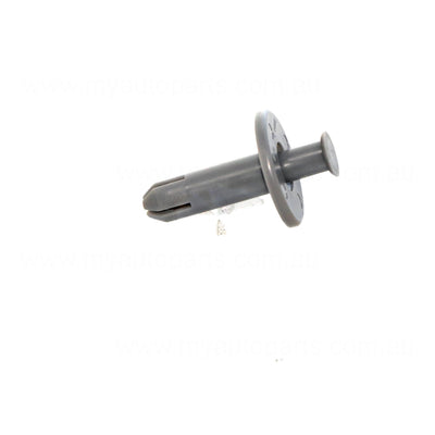 Clip OEM suits Mazda