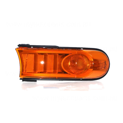 Front Park / Indicator Lamp Passenger Side Genuine Suits Toyota FJ Cruiser GSJ15R 2010 to 2016