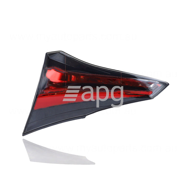 Toyota RAV4 Genuine Tail Gate Lamp Drivers Side 12/2015 to 01/2019 - 8158042032