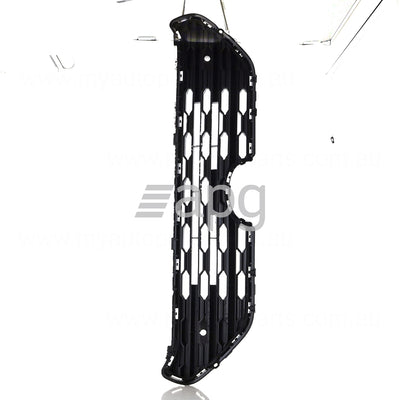 Grille OEM suits Toyota RAV4