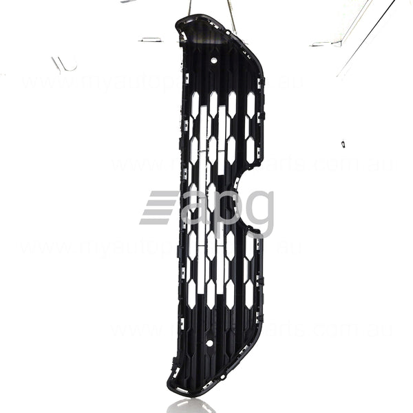 Grille OEM suits Toyota RAV4