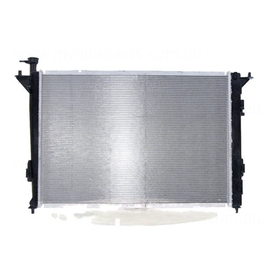 Radiator 35 / 35 mm Plastic Aluminium 670 x 480 x 18 mm Automatic 2.4 L G4KJ Aftermarket Suits Hyundai Santa Fe DM 2012 to 2018