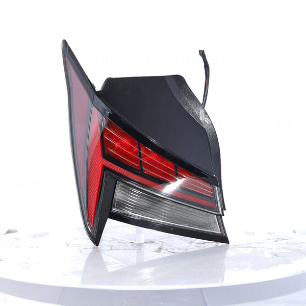 Hyundai i30 OEM Tail Lamp Passenger Side 08/2020 to 09/2021 - 92401AA200