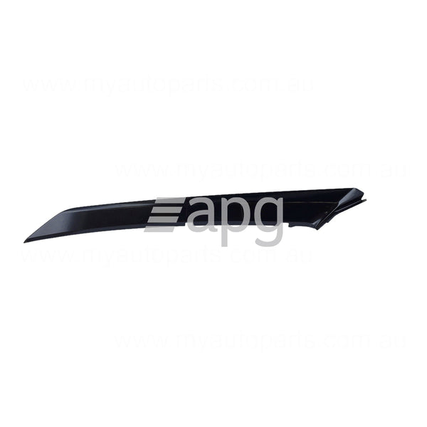 Toyota Camry OEM Front Bar Mould Passenger Side 02/2021 to / - 5271333100