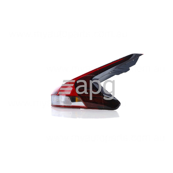 Mitsubishi Eclipse cross OEM Tail Lamp Drivers Side 04/2021 to / - 8330B328