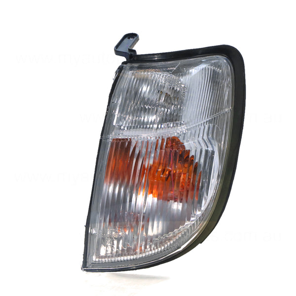 Front Park / Indicator Lamp Passenger Side Certified Suits Nissan Navara D22 1997 to 2001