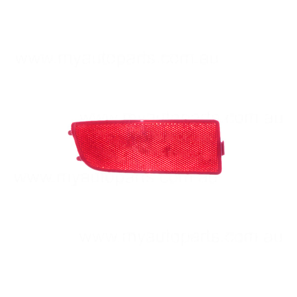 Mercedes-benz Sprinter OEM Rear Bar Reflector Passenger Side 10/2006 to 09/2019 - 9068260040