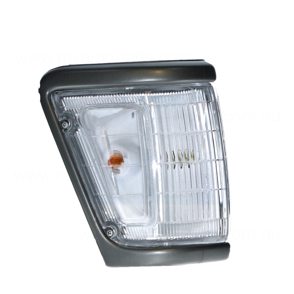 Front Park / Indicator Lamp Drivers Side Aftermarket Suits Toyota Hilux RN105 RN110 YN106 LN106 LN107  1988 to 1997