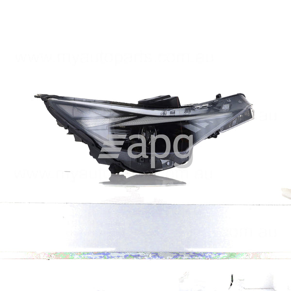 Hyundai i30 Genuine Head Lamp Drivers Side 08/2020 to / - 92102AA150