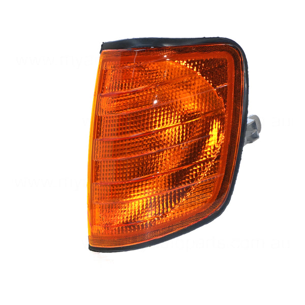 Front Park / Indicator Lamp Passenger Side Certified Suits Mercedes-Benz E Class W124 1986 to 1996