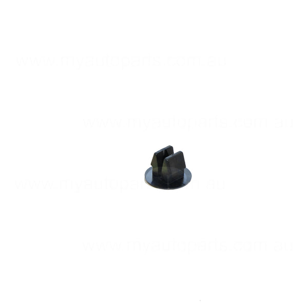 Clip OEM suits Toyota Hilux
