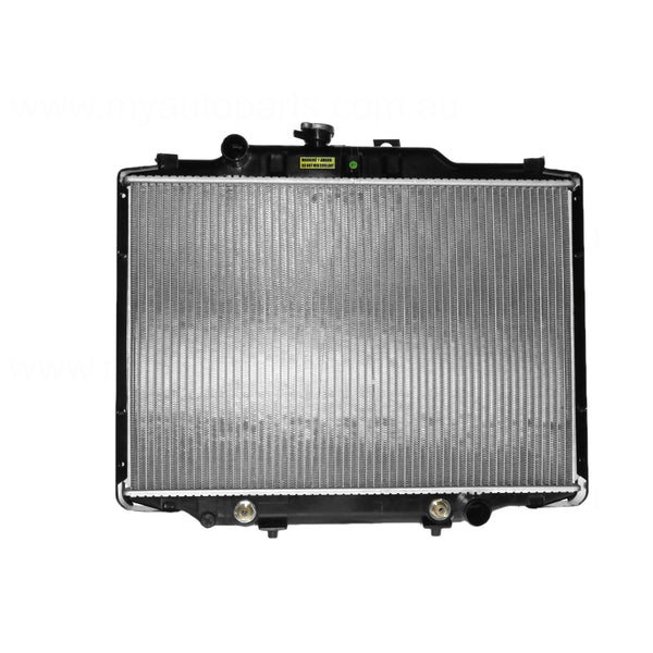 Radiator 35 / 35 mm Plastic Aluminium 390 x 568 x 26 mm Manual/Auto 4G63/4G64/4D56 Aftermarket Suits Mitsubishi Express SJ 1986 to 2013