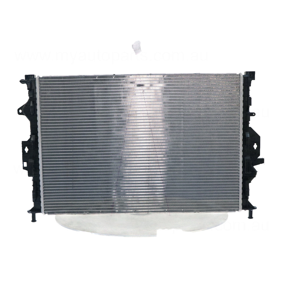 Radiator 38 / 38 mm Plastic Aluminium 670 x 499 x 26 mm Automatic 2.0L 2.5L L D5204/B5204/B5225 Aftermarket Suits Volvo S40 / V40 M Series 2013 to 2021