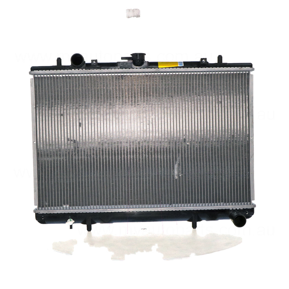 Radiator 34 / 34 mm Plastic Aluminium 375 x 598 x 32 mm Manual 2.4 L 4G64T Aftermarket Suits Mitsubishi Triton MK 1996 to 2006