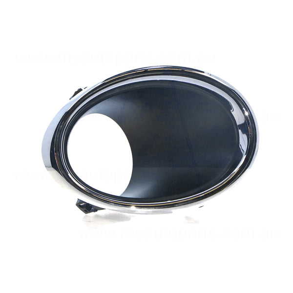 Front Bar Grille With Fog Light Mount Drivers Side OEM Suits Nissan Qashqai Ti J11 6/2014 to 9/2017