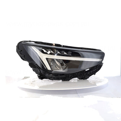 Volvo XC40 OEM Head Lamp Passenger Side 08/2021 to 06/2022 - 31689899