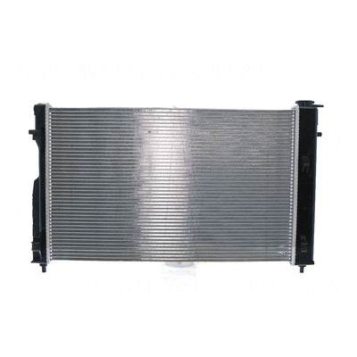 Radiator 35 / 35 mm Plastic Aluminium 675 x 428 x 28 mm Manual/Auto 3.8l L Aftermarket suits Holden
