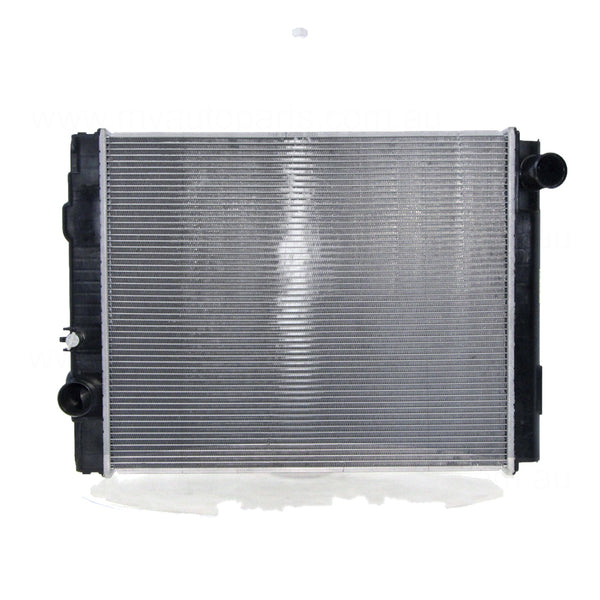 Radiator Aftermarket Suits Mitsubishi Mitsubishi/Fuso Truck FE 2005 to 2021-45 / 45 mm Plastic Aluminium 525 x 438 x 48 mm Manual