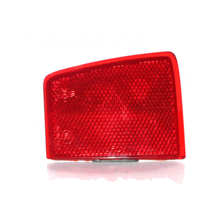 Rear Bar Reflector Passenger Side OEM suits Mitsubishi Pajero