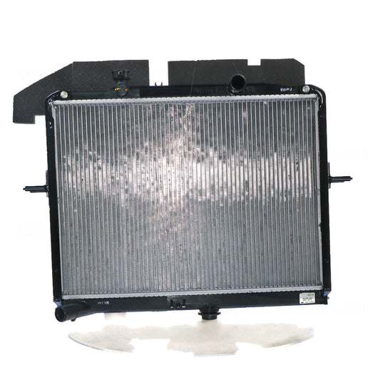Radiator 35 / 35 mm Plastic Aluminium 420 x 582 x 26 mm Manual 8 mm Fin 2.9L L J3 Suits Kia K2700 / 2900 PU/PU3 2005 to 2008