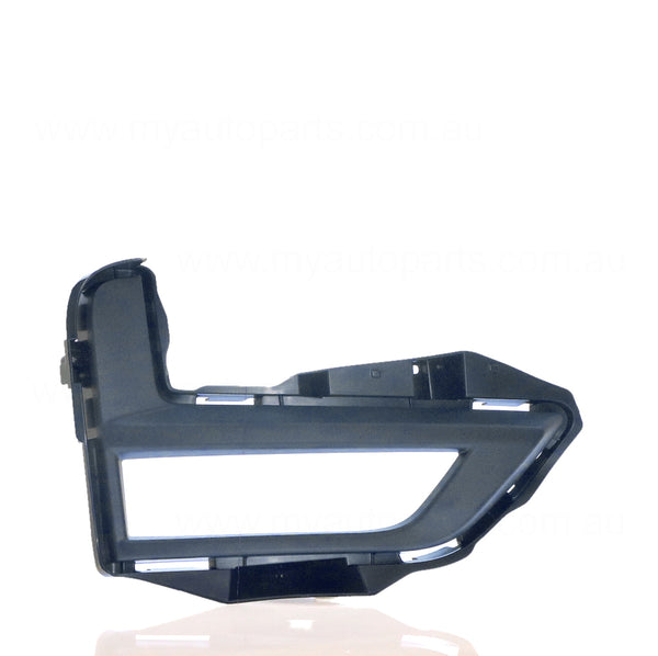 OEM Front Bar Grille Drivers Side With Fog Light suits Nissan X-trail T32 2017 to 2020