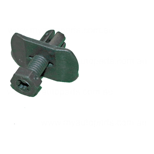 Clip OEM suits Isuzu D-Max