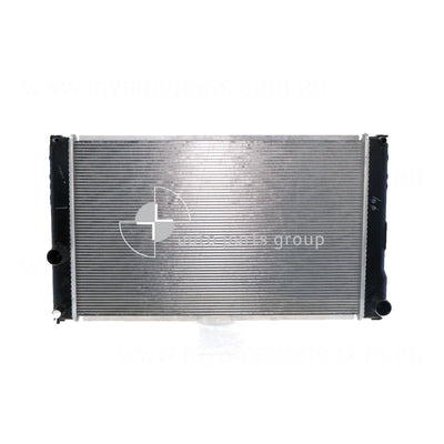 Radiator 34 / 34 mm Plastic Aluminium 600 x 370 x 16 mm CVT 1.5 L 1NZ-FXE Aftermarket suits Toyota Prius-C NHP10R