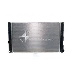 Radiator 34 / 34 mm Plastic Aluminium 600 x 370 x 16 mm CVT 1.5 L 1NZ-FXE Aftermarket suits Toyota Prius-C NHP10R