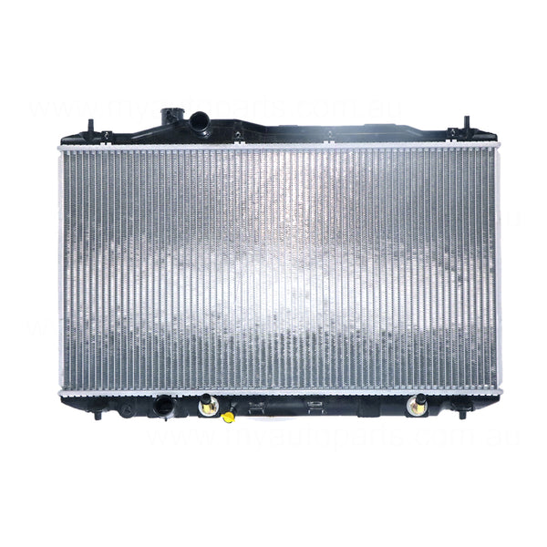 Rich5 Radiator Radiator 32.5 / 32.5 mm Plastic Aluminium 375 x 670 x 16 mm AT/CVT 1.5