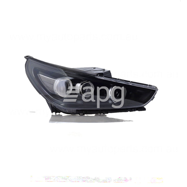 Hyundai i30 OEM Head Lamp Drivers Side 10/2018 to 08/2020 - 92102G3115