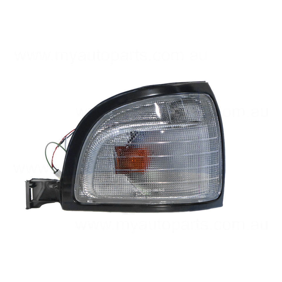 Front Park / Indicator Lamp Drivers Side Aftermarket Suits Toyota Townace YR22R/YR39R 1992 to 1996