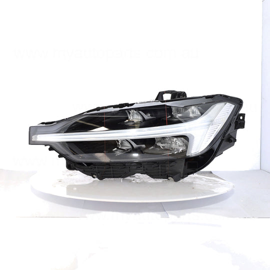 Volvo XC60 OEM Head Lamp Passenger Side 07/2021 to 08/2022 - 31689677