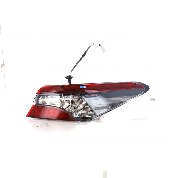 Toyota Camry OEM Tail Lamp Drivers Side 02/2021 to / - 8155033880
