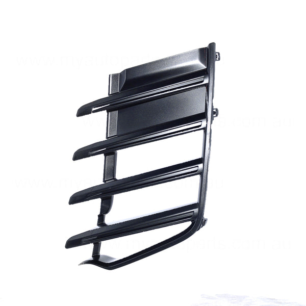 Toyota Landcruiser OEM Grille Passenger Side 05/2021 to / - 5311360200