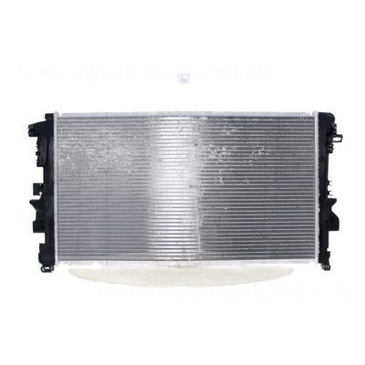 Radiator 38 / 38 mm Plastic Aluminium 680 x 415 x 26 mm Manual 2.2L,3.0L L 64698#,642990 Aftermarket Suits Mercedes-Benz Vito 639 2004 to 2015
