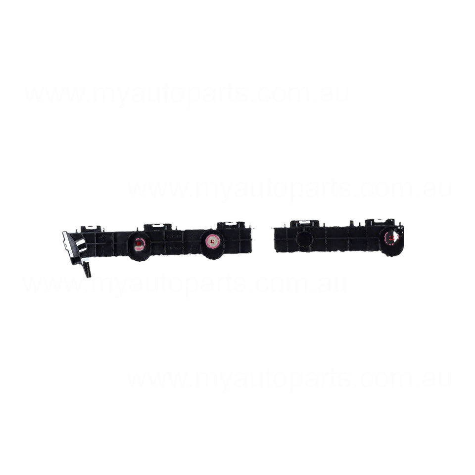 Toyota Hiace OEM Rear Bar Bracket Outer Passenger Side 02/2019 to 07/2021 - 5215626020
