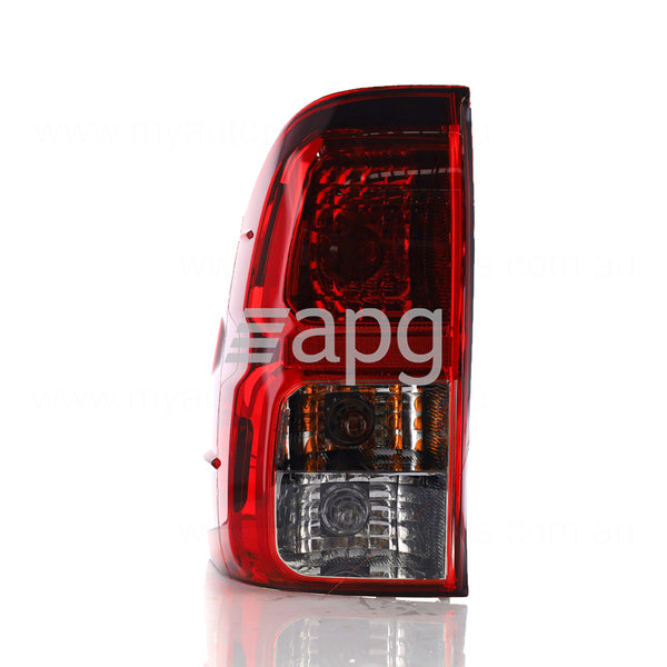 Toyota Hilux OEM Tail Lamp Passenger Side - Assembly 07/2015 to 02/2024 - 815600K261