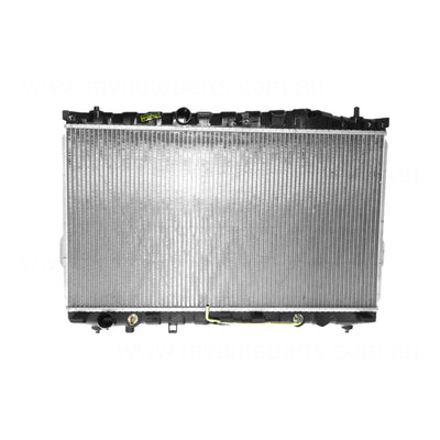 Radiator 35 mm 35 / Plastic Aluminium 410 x 728 x 26 mm Manual/Auto 2.7L L G6BAX Aftermarket Suits Hyundai Trajet FO 2000 to 2007