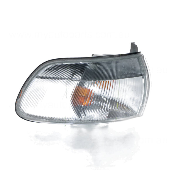 Front Park / Indicator Lamp Drivers Side Genuine Suits Toyota Tarago TCR10R/TCR11R 1990 to 2000