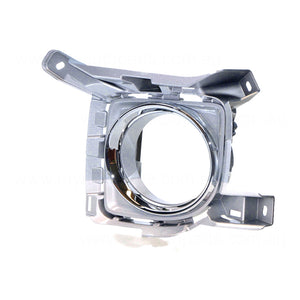 Front Bar Grille With Fog Light Mount Passenger Side Genuine suits Toyota Landcruiser 200 Series VX/Sahara 3/2012 to 9/2015