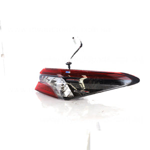 Toyota Camry Genuine Tail Lamp Drivers Side 02/2021 to / - 8155033880