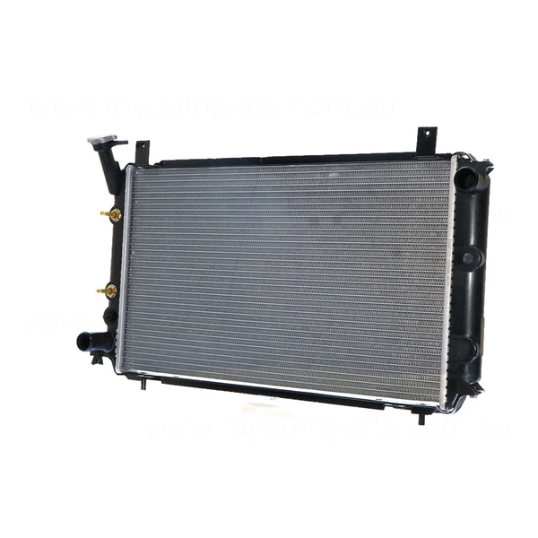 Radiator 33 / 33 mm Plastic Aluminium 588 x 348 x 26 mm Manual/Auto 1.6,1.8L L 16LF,18LE Aftermarket Suits Nissan Pulsar N13 1987 to 1991