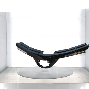 Grille OEM suits Toyota RAV4