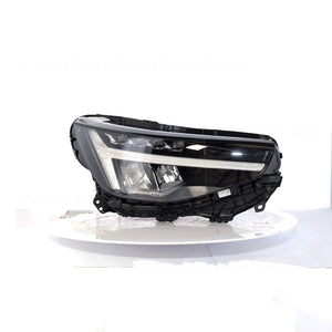 Volvo XC40 OEM Head Lamp Passenger Side 08/2021 to 06/2022 - 31689899