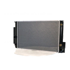 Radiator 34 / 34 mm Plastic Aluminium 600 x 370 x 26 mm Mauto 2.4 L 2AZ Aftermarket Suits Toyota Rukus AZE151R 2010 to 2015