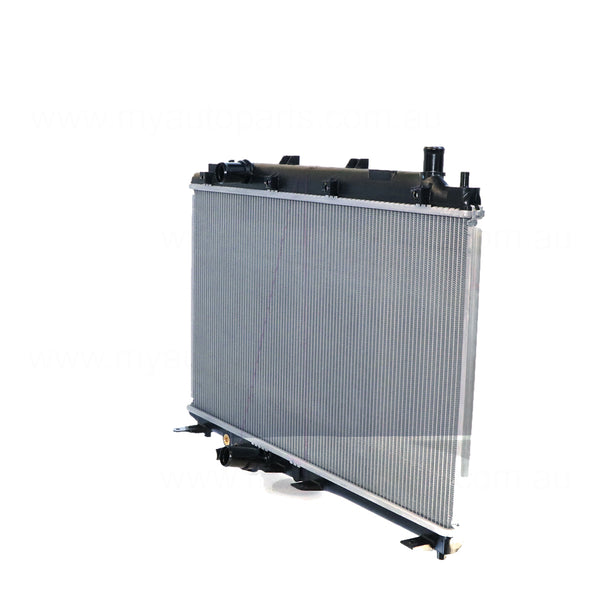Radiator 32 / 32 mm Plastic Aluminium 375 x 680 x 16 mm CVT 5 mm Fin 1.8 L R18ZF OEM suits Honda HR-V RU