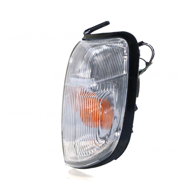 Front Park / Indicator Lamp Passenger Side Certified Suits Nissan Navara D22 1997 to 2001