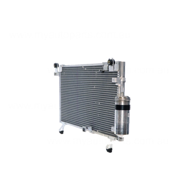 600 x 303 x 19 mm 8 mm Fin Without Drier A/C Condenser Aftermarket Sui