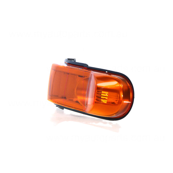 Front Park / Indicator Lamp Passenger Side OEM Suits Toyota FJ Cruiser GSJ15R 2010 to 2016