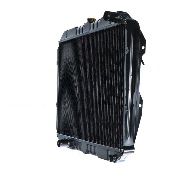 Radiator 35 / 35 mm Brass Copper 425 x 528 x 32 mm Manual 2.4 L 22R Aftermarket Suits Toyota Hilux LN85R/LN86R/RN85R/RN90R/YN85R 1988 to 1997
